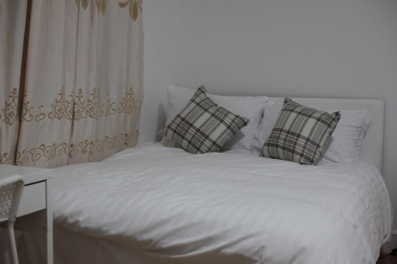 Oyo New City Lodge Лондон Экстерьер фото